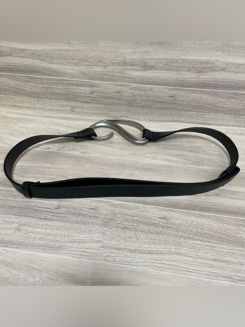 CHICO'S / Black Leather Silver Buckle Adjustable Belt - Picture 2 of 14